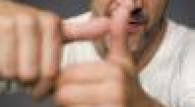 nella foto, il protagonista dello spettacolo IANCU